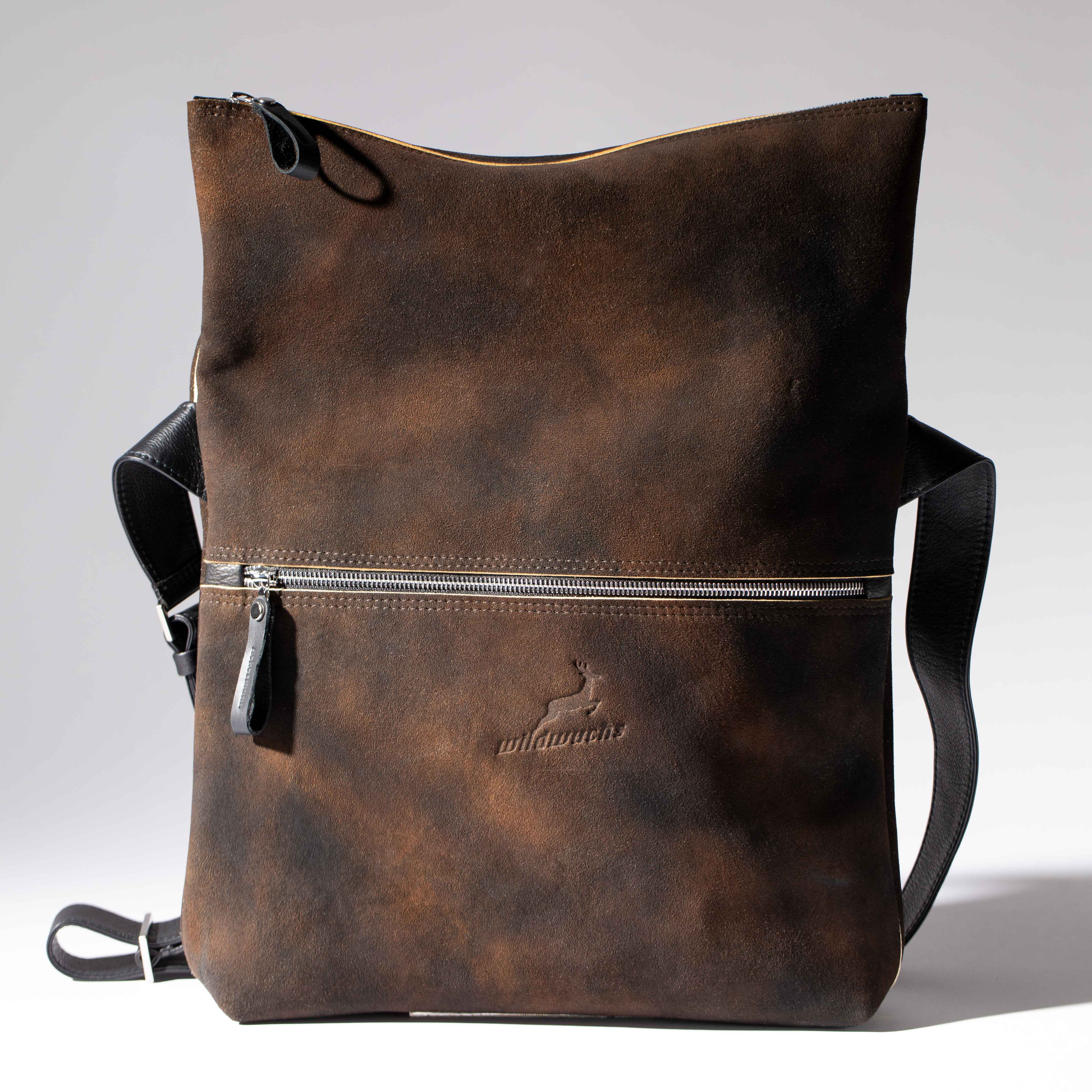 London Flap Bag Made from Deer Leather – Lightweight, Customizable